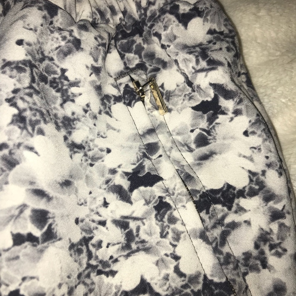 H&M slacks - Picture 5 of 7